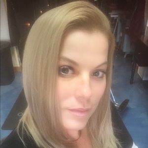 Meet your Posher, Linda